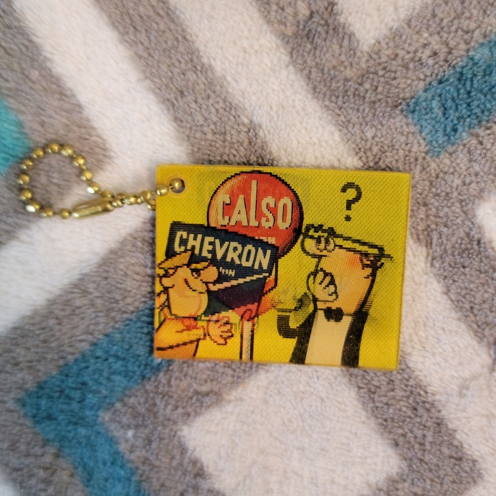 1950's Calso to Chevron Oil & Gas Station Vari-Vue Keychain